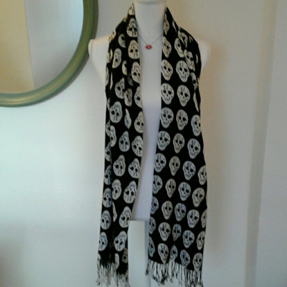 Skull Scarf